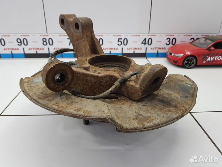 Кулак передний левый (Geely Emgrand EC7)