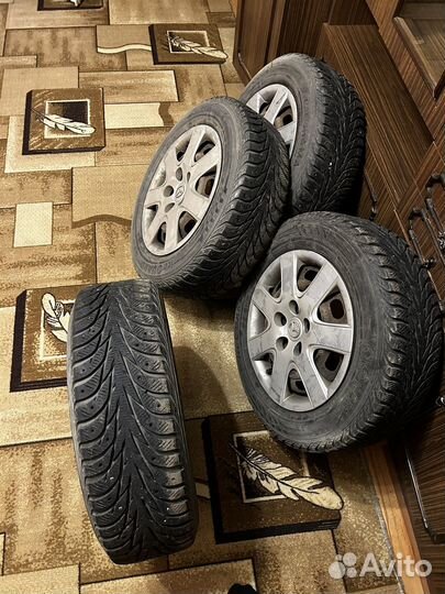 Yokohama 104ZR 195/65 R15