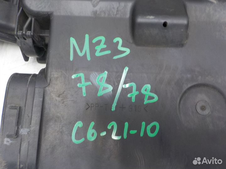 Корпус воздушного фильтра Mazda 3 BK 2002-2009