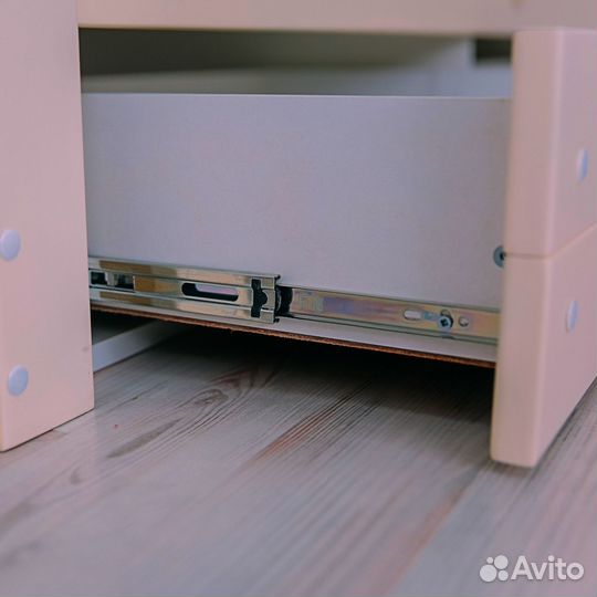 Детская кровать крепкая