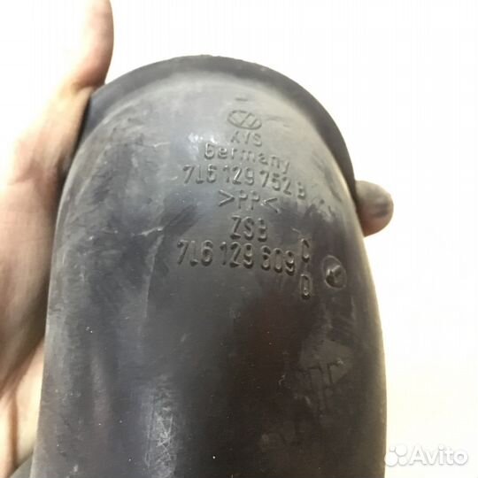 Воздуховод Патрубок Ауди Ку7 Audi Q7 4L Туарег 7L