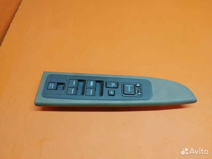 Блок управления стеклоподъемниками передний левый