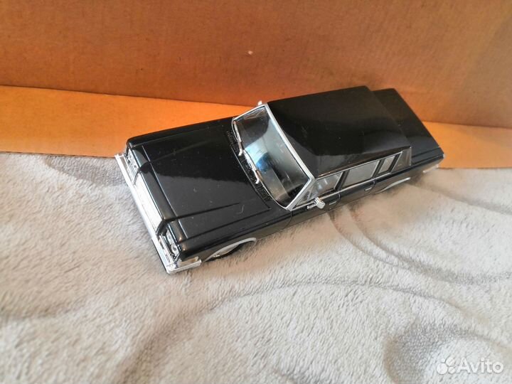 Модель автомобиля ЗИЛ 4104