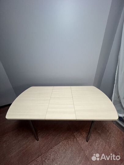 Кухонный стол и стулья бу