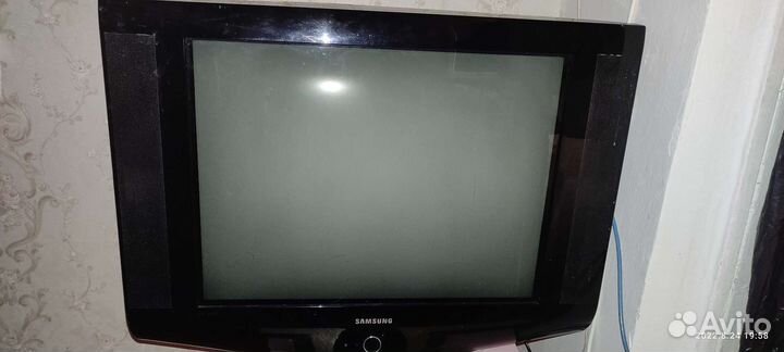 Продам телевизор