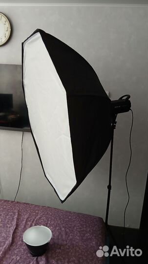 Светодиодный осветитель и софтбокс 120см