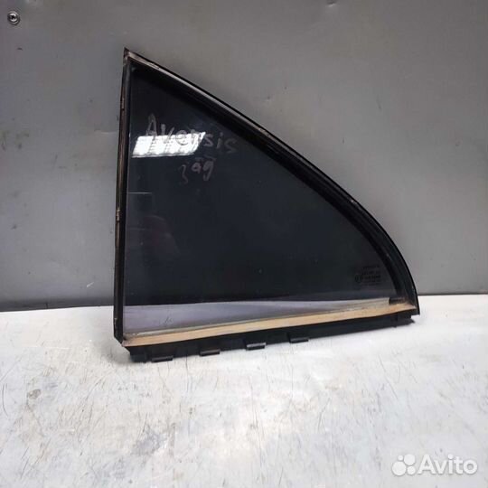 Форточка задней двери Toyota avensis 250