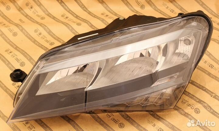 Фара левая skoda superb 3 III 3V1 15-19