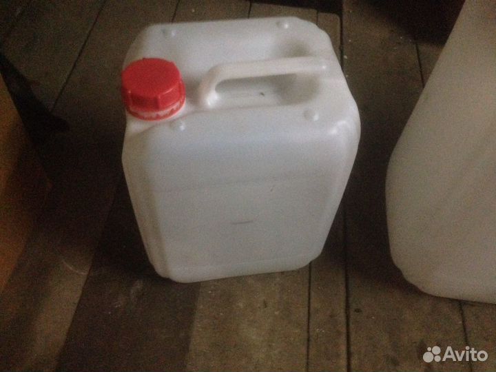 Канистры пластиковые бу