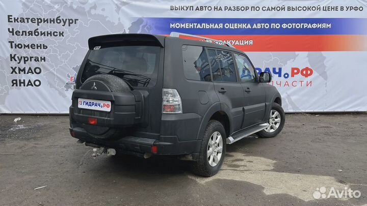 Направляющая стекла двери задней левой Mitsubishi