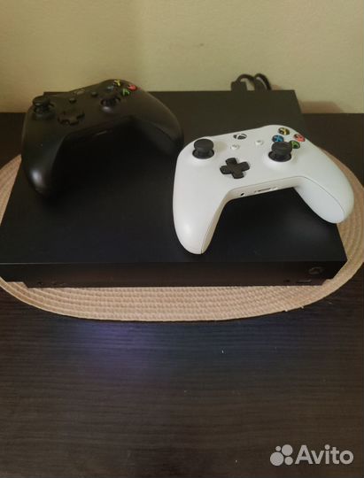 Продам Xbox One X