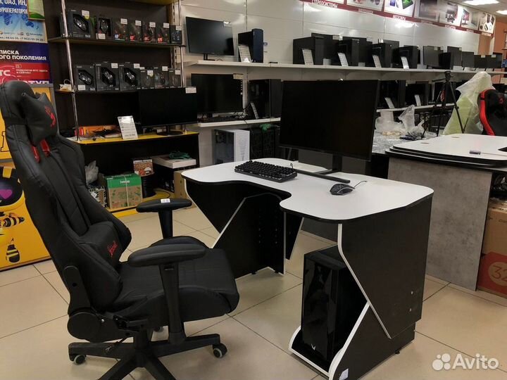 Игровой компьютерный стол Aero \ Магазин