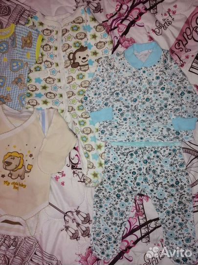 Большой пакет детских вещей, игрушка в подарок