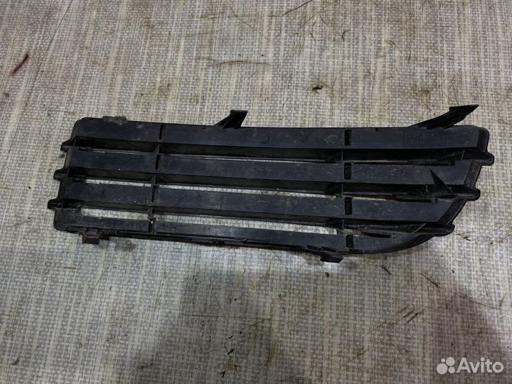 Решетка в бампер правая 6 Mitsubishi Colt