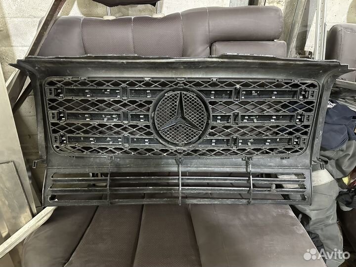 Решетка радиатора mercedes w463 g500 оригинал