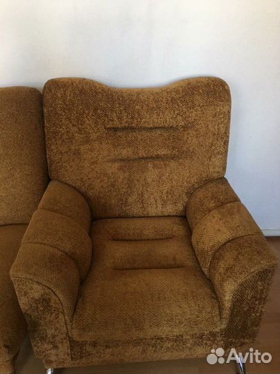Диван и два кресла