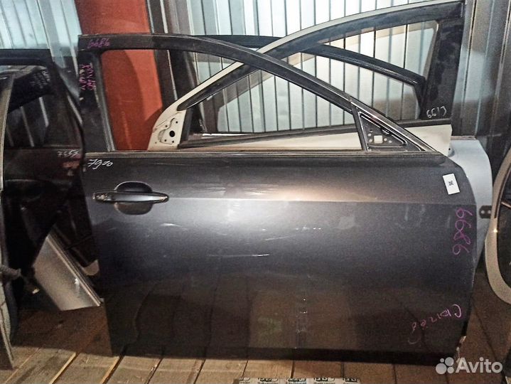 Дверь правая Toyota Camry 40