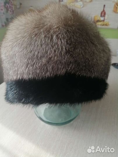 Женская меховая шапка