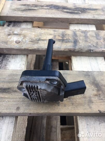 Датчик уровня масла audi skoda