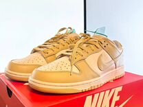 Nike dunk Low team gold