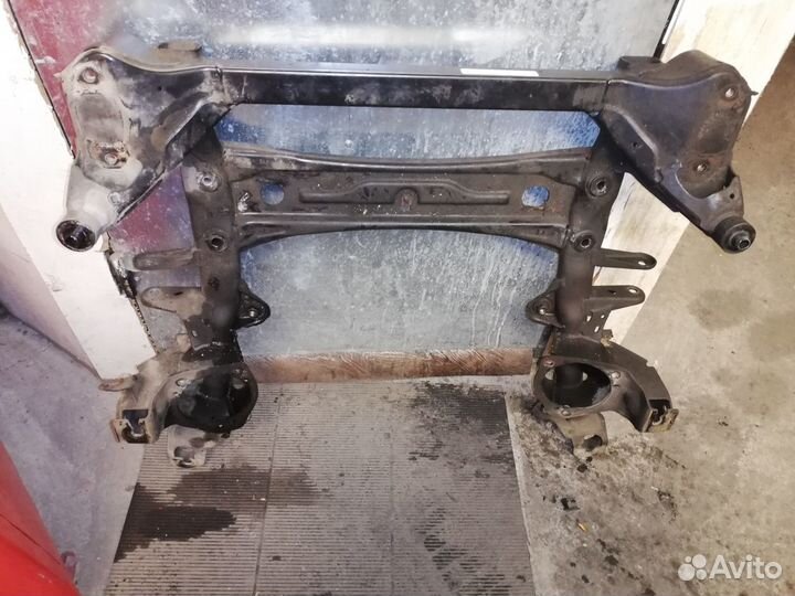 Подрамник передний BMW X3 F25 X4 F26