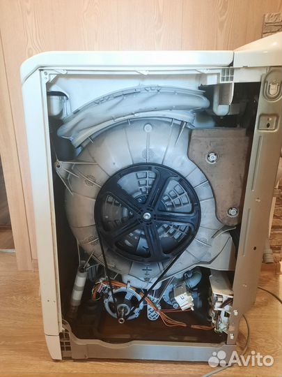 Продам стиральную машину на запчасти