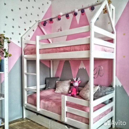 Двухъярусная кровать