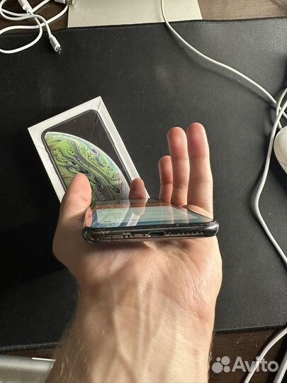 iPhone Xs, 64 ГБ