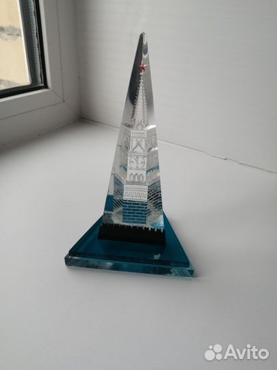 Сувениры статуэтки