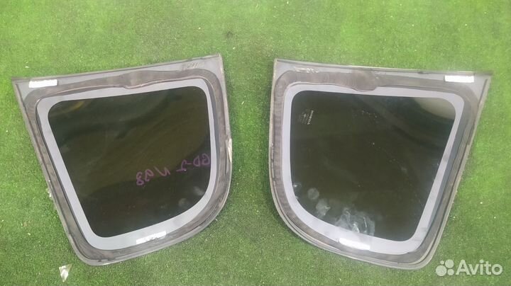 Стекло собачника пара Honda Fit GD2 L13A 2002