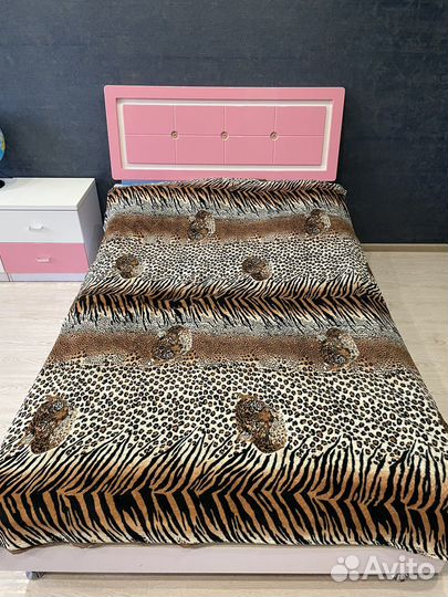 Комплект комнатной мебели(для девочки)