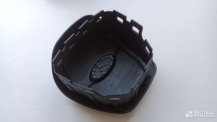 Крышка airbag в руль оригинал ваз Лада Веста