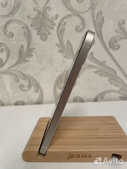 iPhone 12, 64 ГБ