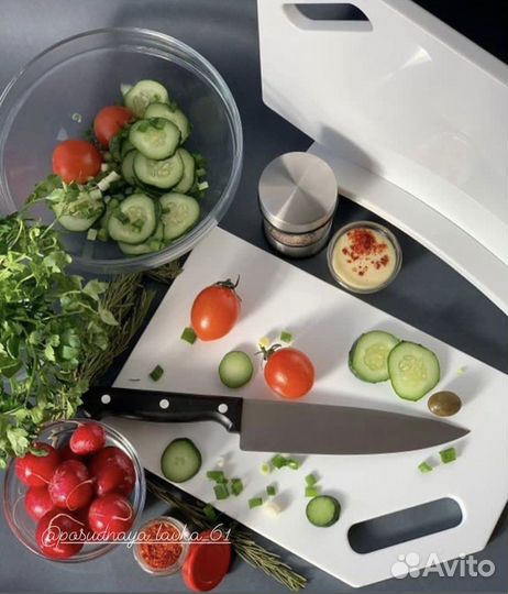 Набор разделочных досок на подставке