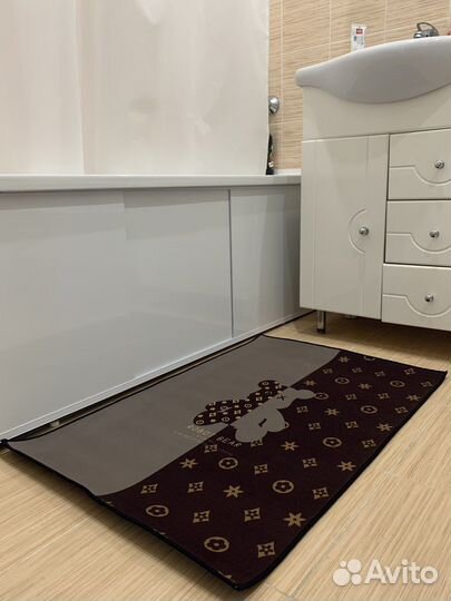 Коврик в ванную комнату