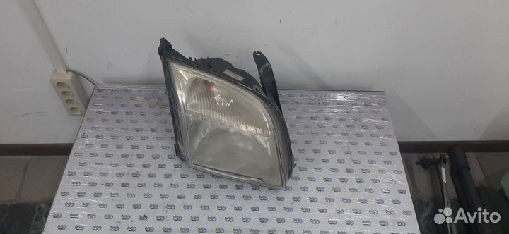Фара передняя правая Ford Fusion хэтчбек 1.6L 2002
