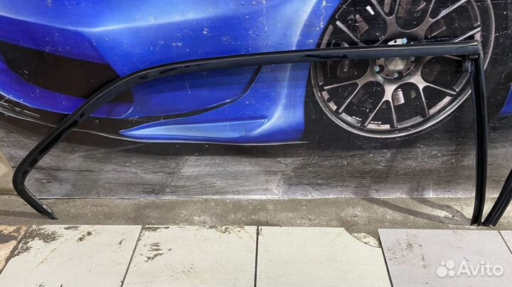 Уплотнители стыка двери и крыши задн BMW 7 E38 iL