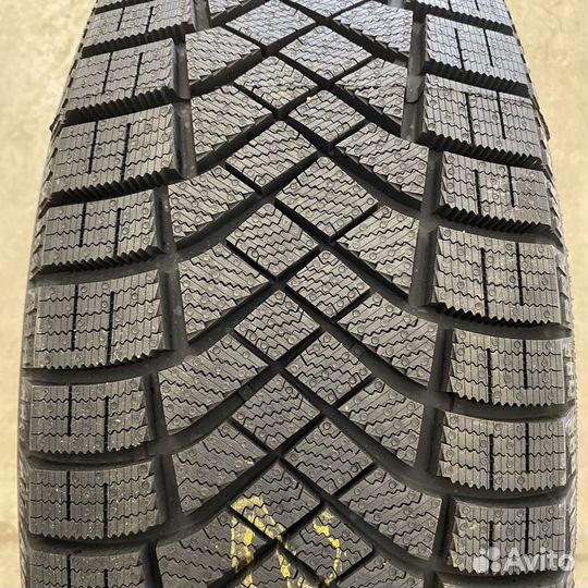 Pirelli Ice Zero FR 245/50 R19 105H