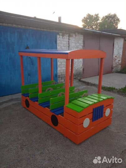 Детская деревянная машина