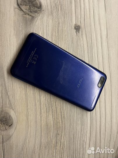 Телефон honor 7а