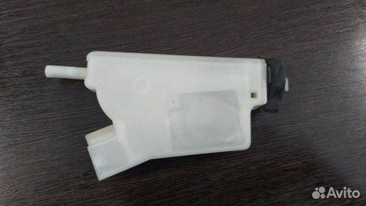 Активатор лючка бензобака Infiniti Ex35 1