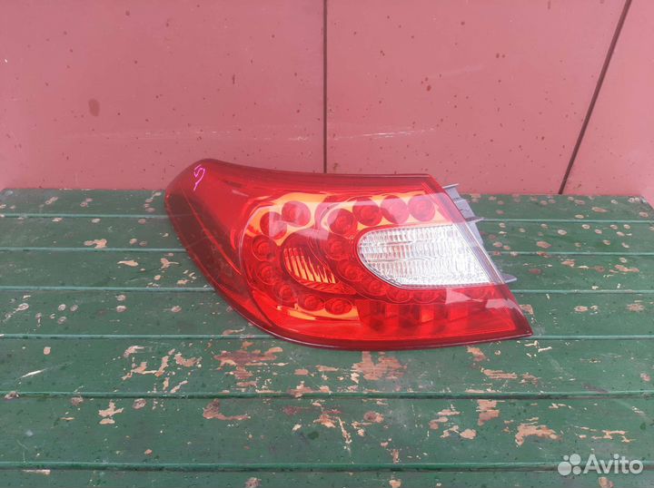 Фонарь Infiniti M25 M37 M56 Y51