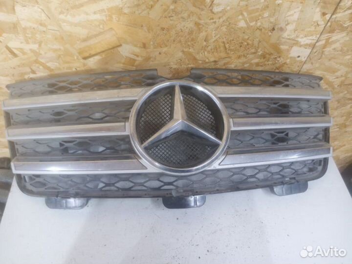 Решетка радиатора Mercedes Gl X164 2006-2009