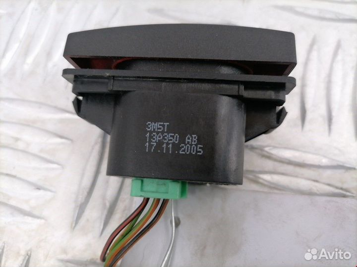 Кнопка аварийной сигнализации Ford C-Max 2006