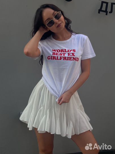 Белая юбка с валанами мода 2024