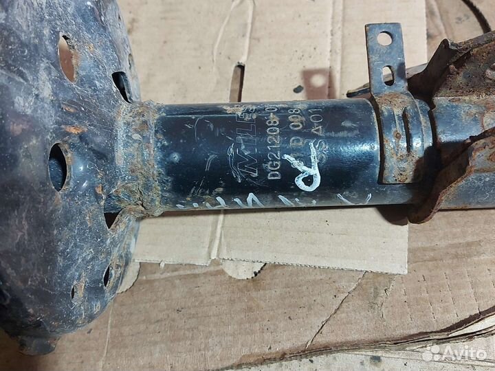 Амортизатор передний для Toyota Carina E