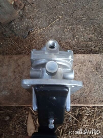 Кран тормозной