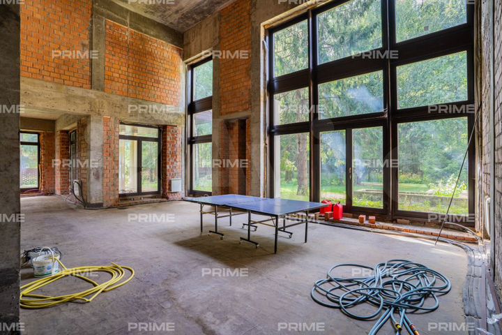 Дом 770 м² на участке 71 сот.