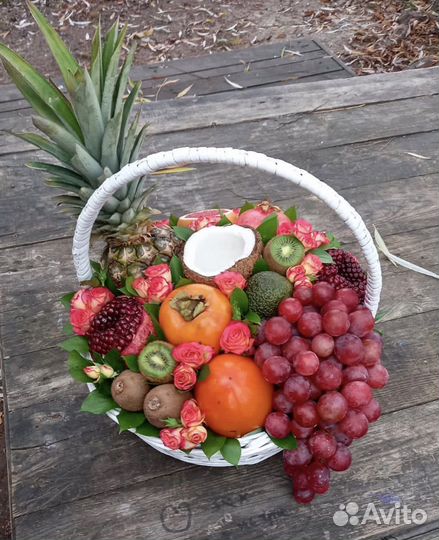 Цветы и подарки на заказ