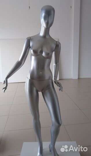 Манекен женский
